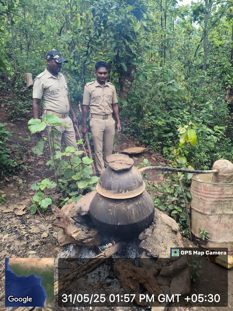 Illicit liquor crackdown Keonjhar