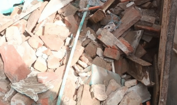 Delhi building collapse